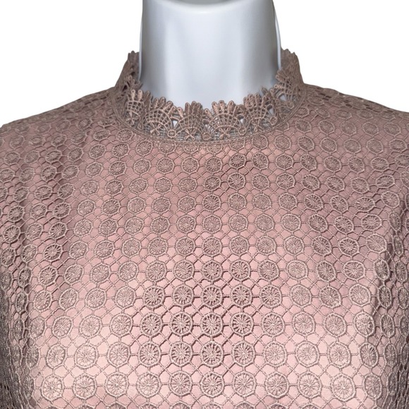 RACHAEL‎ PARCELL Genevieve Dusty Pink Lace Mock Neck Bell Sleeve Top NWOT Small - Picture 3 of 9
